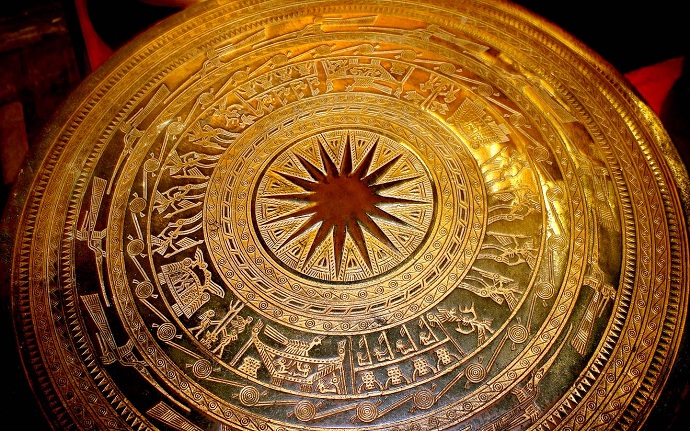 artisanat-vietnamien-tambour-de-bronze