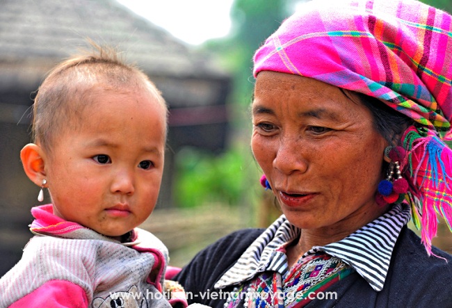 Belle Femme Vietnamienne Et Bebe Horizon Vietnam Voyage