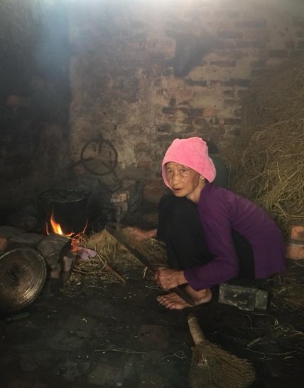 la-femme-vietnamienne-du-nord-en-cuisine