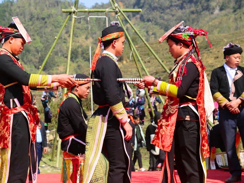 Fête de Put Tông. - festivals à Sapa