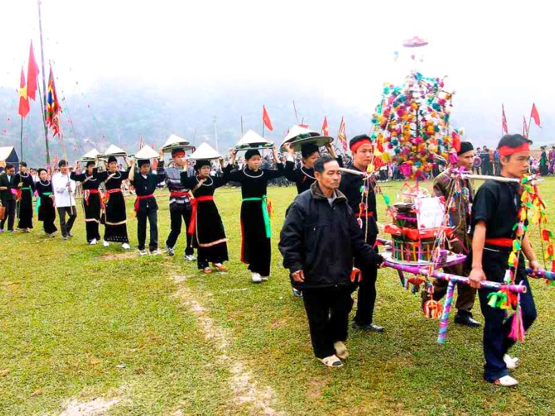 La Fête Nao Sông - festivals à Sapa