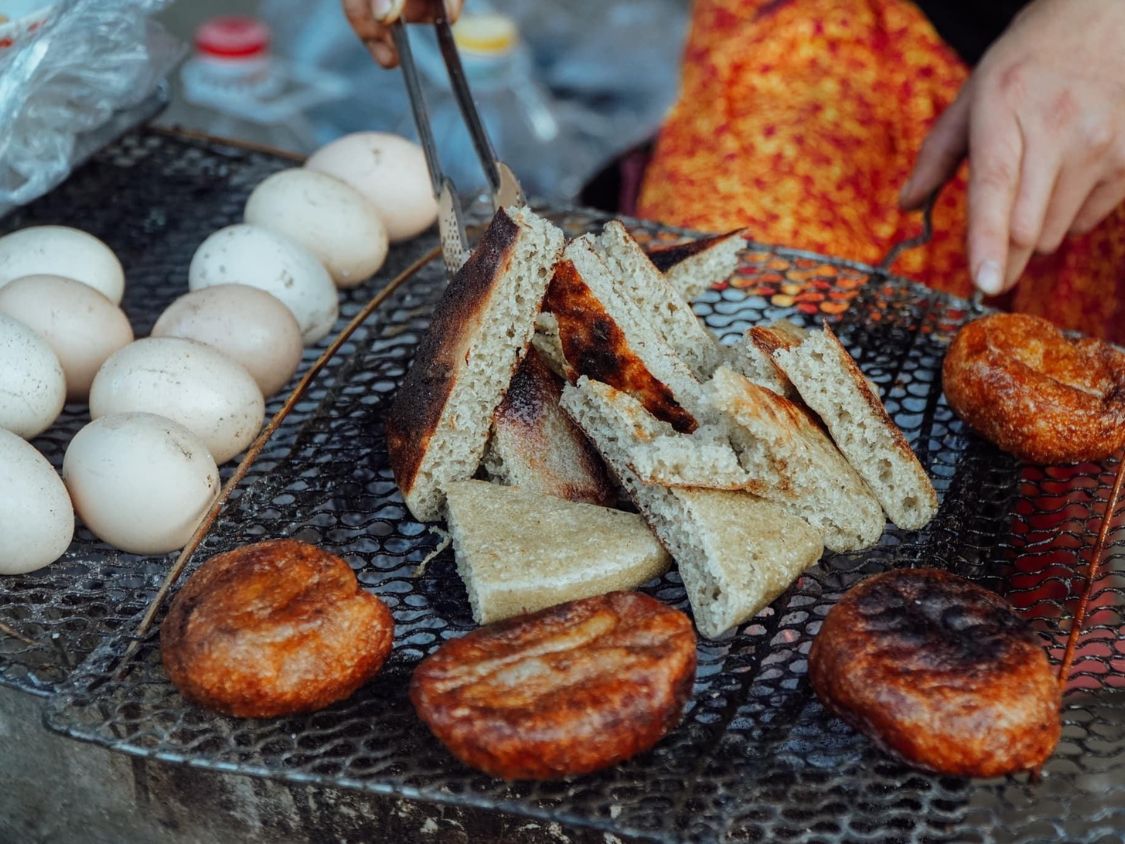 Bánh tam giác mạch (Gâteau au sarrasin)