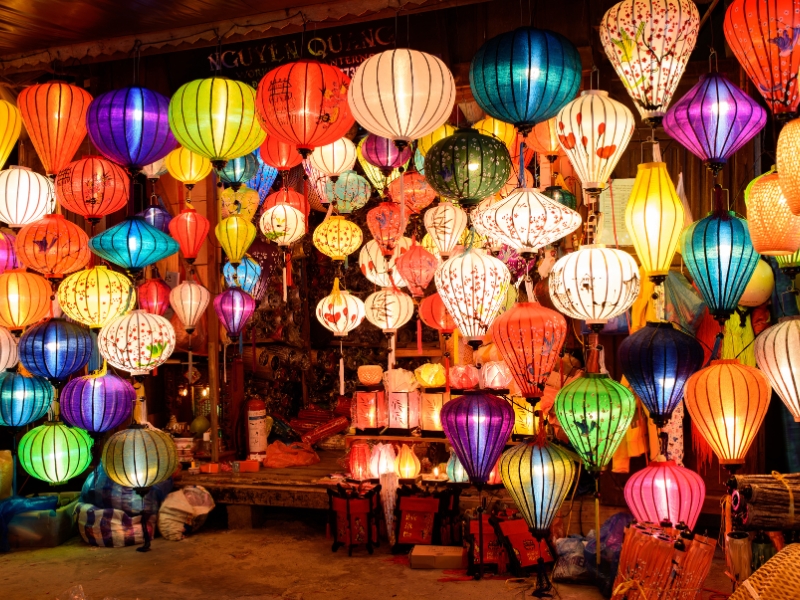 Hôi An, renommée pour la beauté de ses lanternes colorées