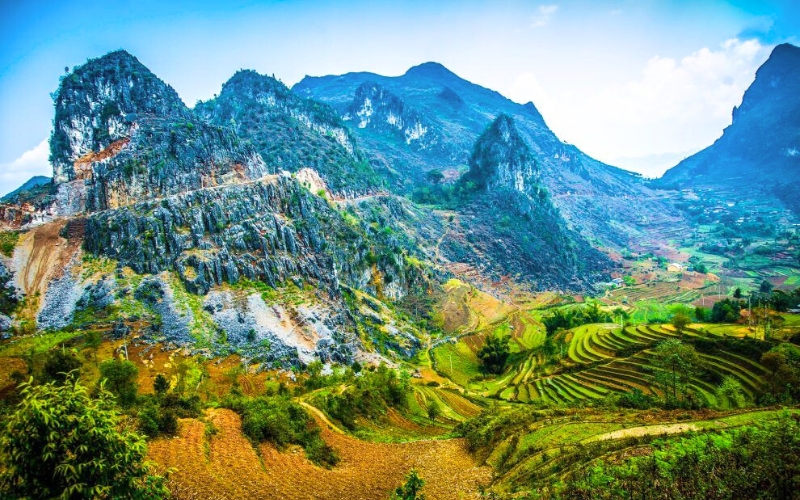 Le plateau karstique de Đông Văn