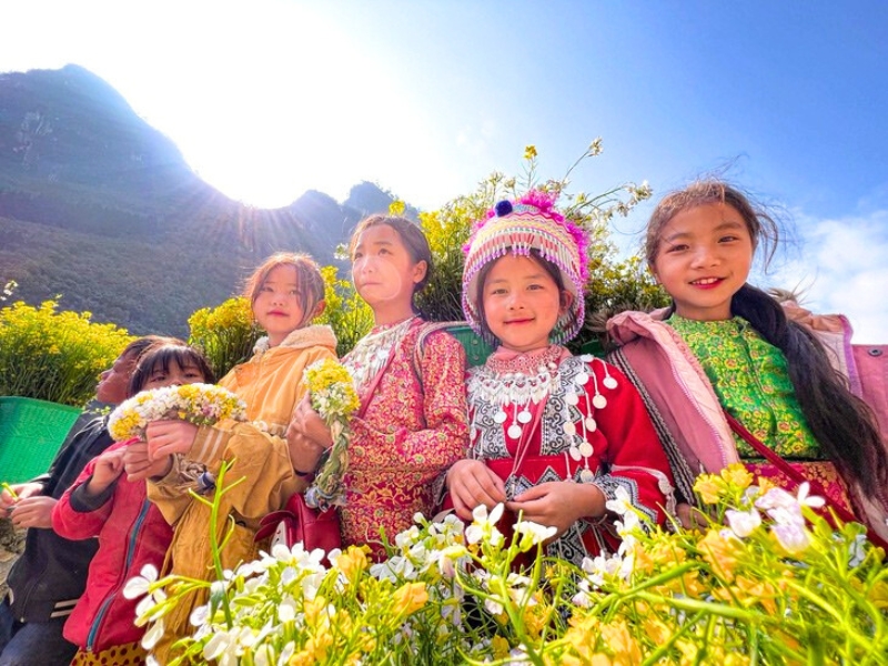 Begegnungen mit den Kindern ethnischer Minderheiten auf Ihrer Reise nach Ha Giang