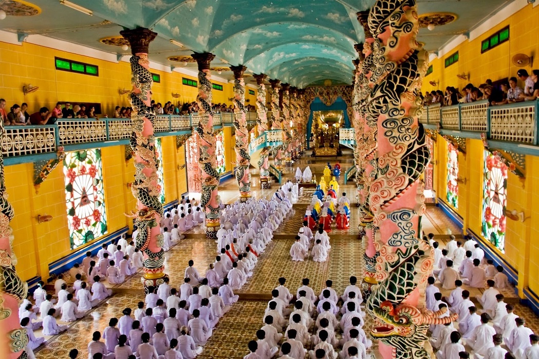 cao dai tay ninh vietnam