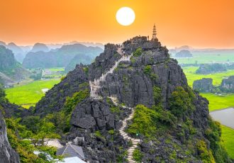 Hanoi – Balade en bateau à Tam Coc – Cours de broderie – Ninh Binh (B. L)