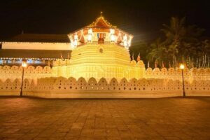 Dent de Bouddha sri lanka voyage