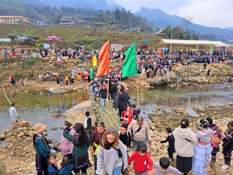 Roong Pooc Sapa