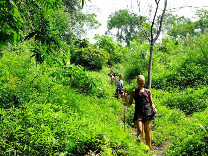 Trek Khai Trung