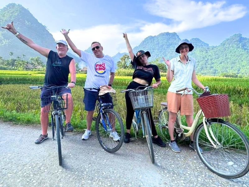 Découverte de Lam Thượng à vélo, entre rizières et reliefs karstiques