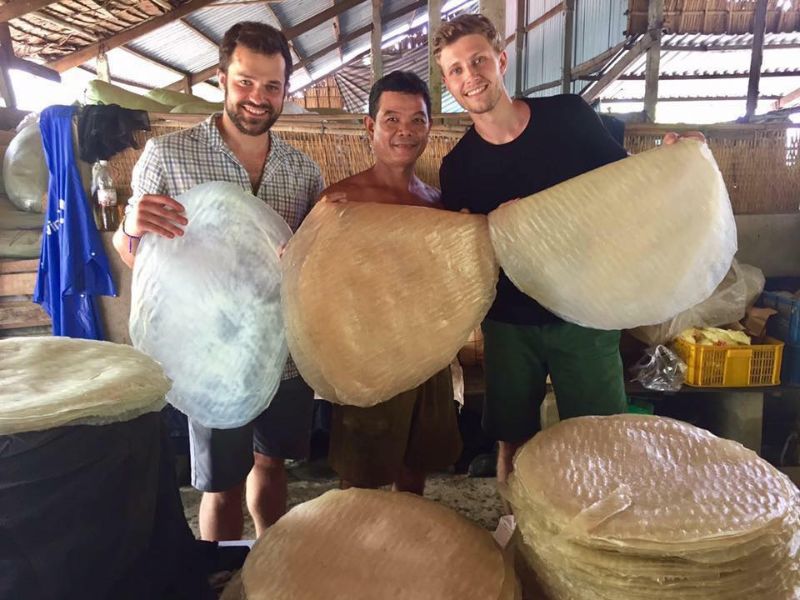 atelier familial de fabrication de nouilles de riz