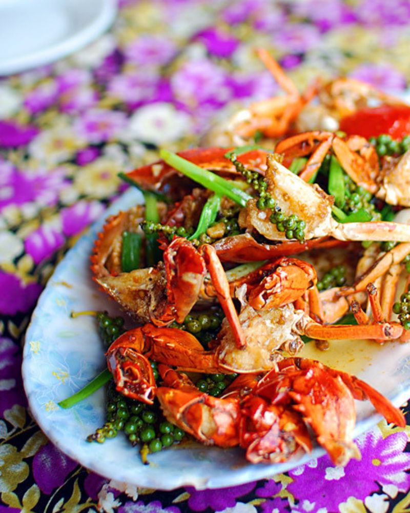 Crabes au poivre vert de Kampot plats cambodgiens