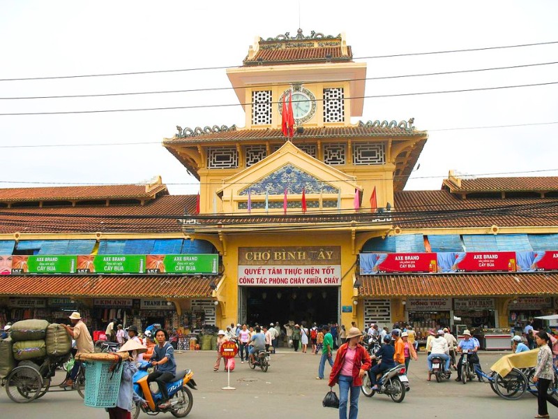 Le marché de Binh Tay, entre architecture traditionnelle et vie locale à Cholon