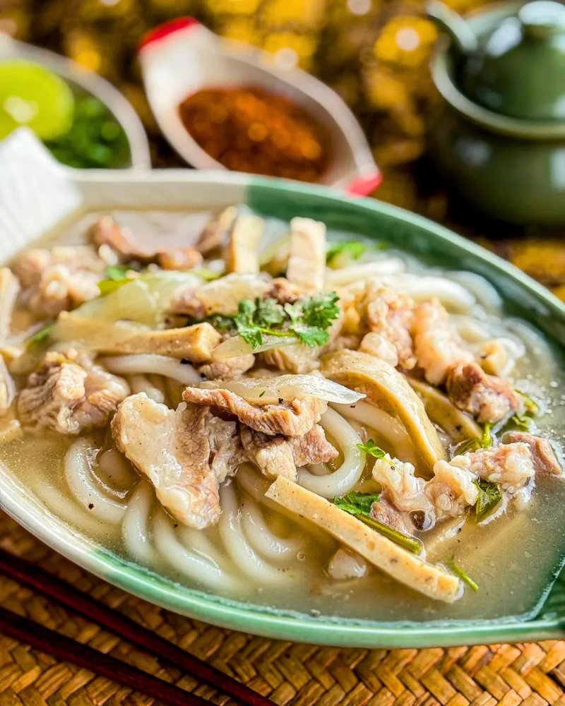Khao Piak Sen, la soupe de nouilles réconfortante de la cuisine laotienne