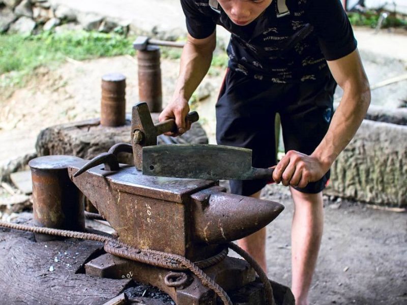 Le village des forgerons de Phuc Sen