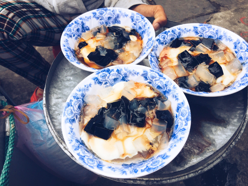 Tào Phớ – Une gourmandise de rue à Hoi An