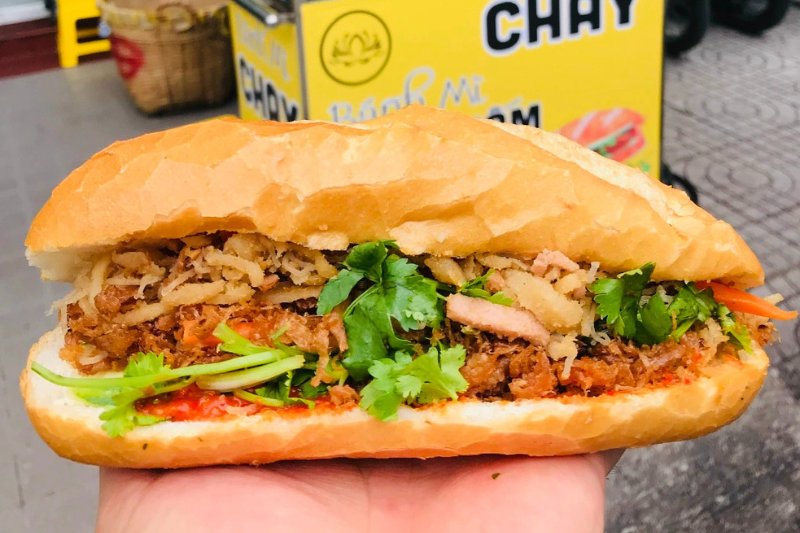 Banh mi chay