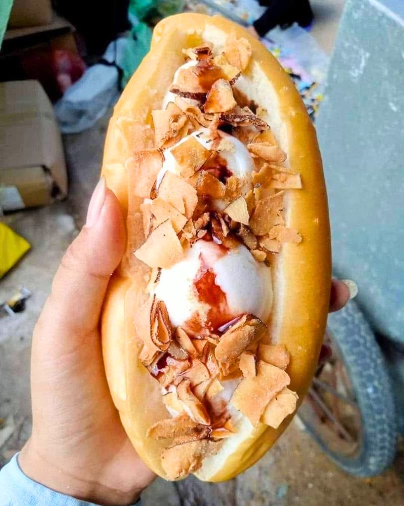 Banh mi kem