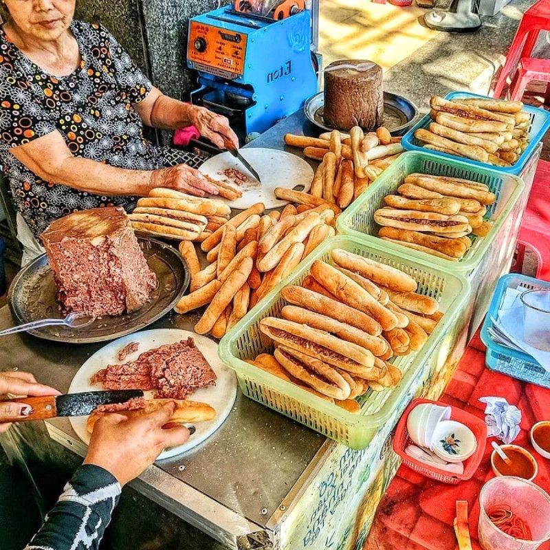 Banh mi que