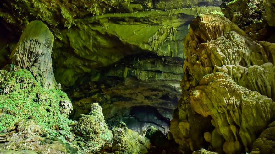 Grotte de Kho Muong