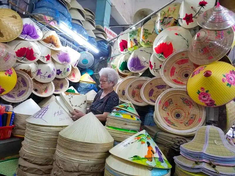 Chapeau conique Marché de Dong Ba