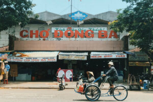 Marché Dong Ba (Hue) : Guide complet du plus grand marché de la cité impériale