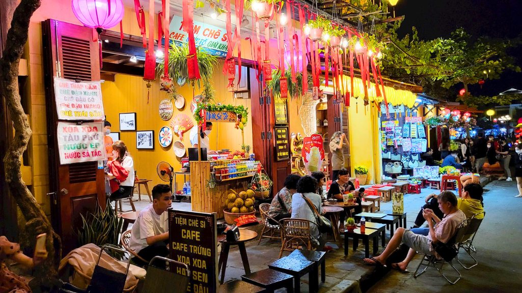 Marché de nuit Cong Nu Ngoc Hoa