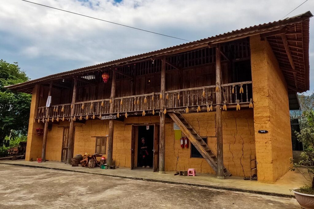 Village Nam Dam