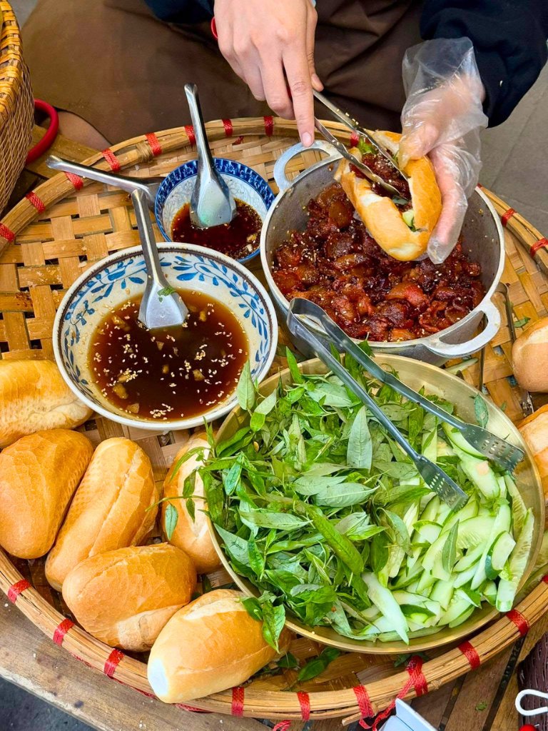Bánh mì Huế : Xa xiu Hue
