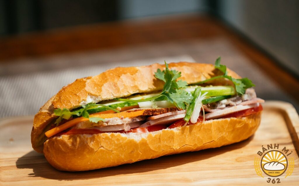 L'enseigne moderne Banh mi 362.