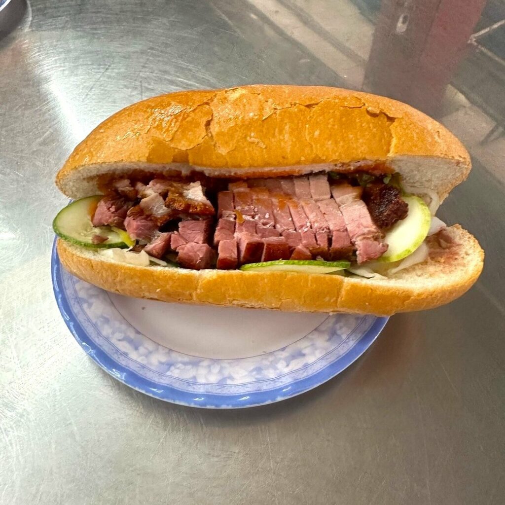 Le bánh mì de Nhu Lan et ses charcuteries maison.