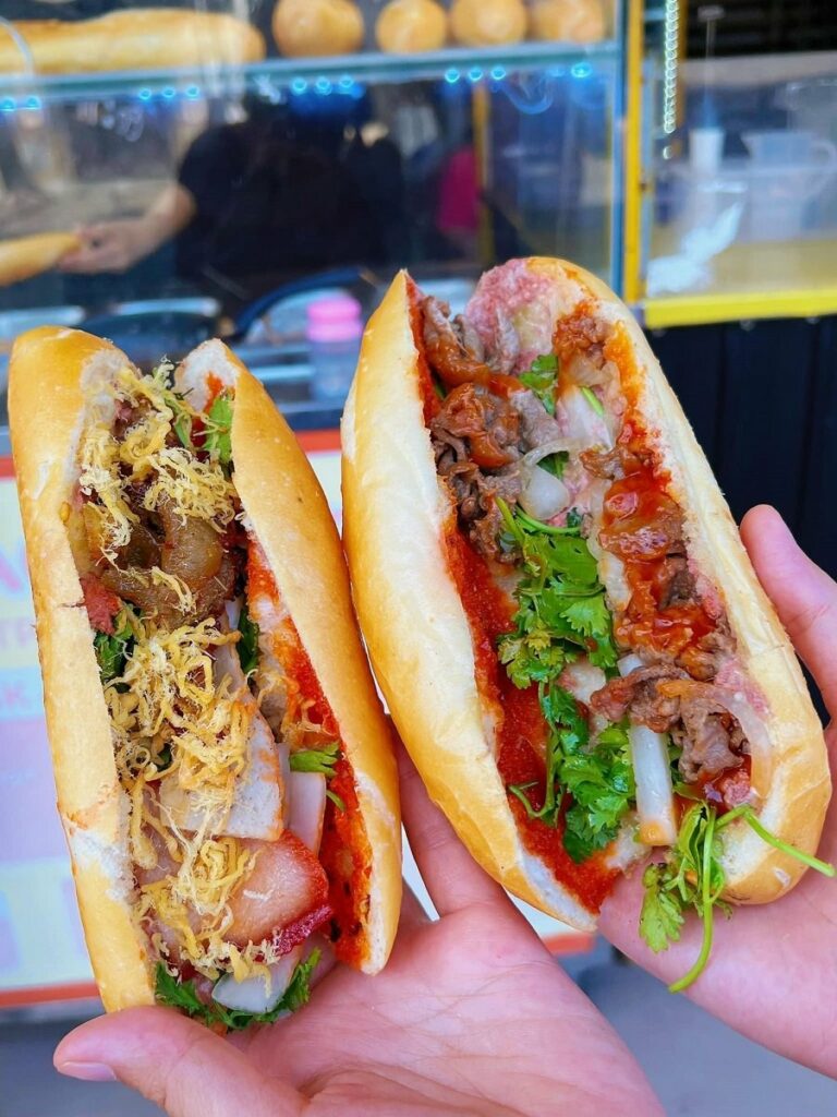 Bánh mì Huế : Le bánh mì croustillant de Thao Bakery & Coffee.