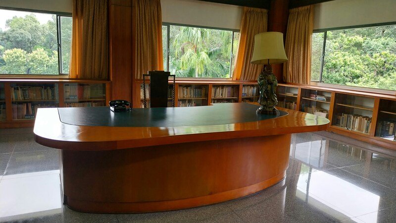La bibliothèque présidentielle, l'un des espaces privés du palais.