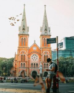 Cathédrale Notre-Dame de Saïgon : Histoire, architecture et visite
