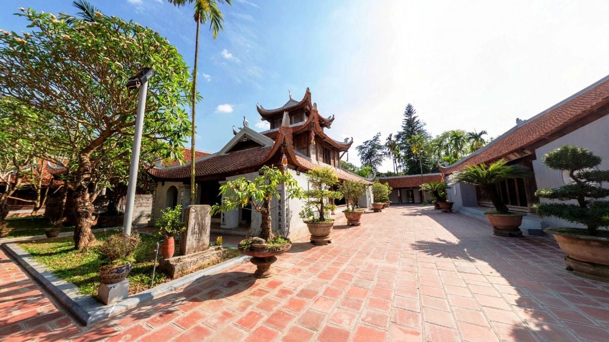 Allee et entree pagode But Thap Bac Ninh