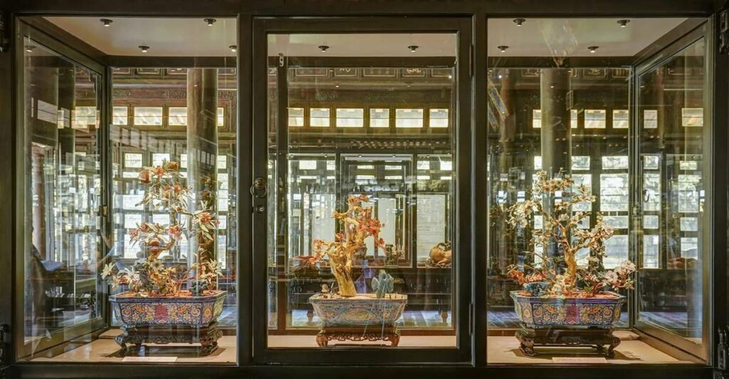 La collection « Branches d’or et feuilles de jade » au musée