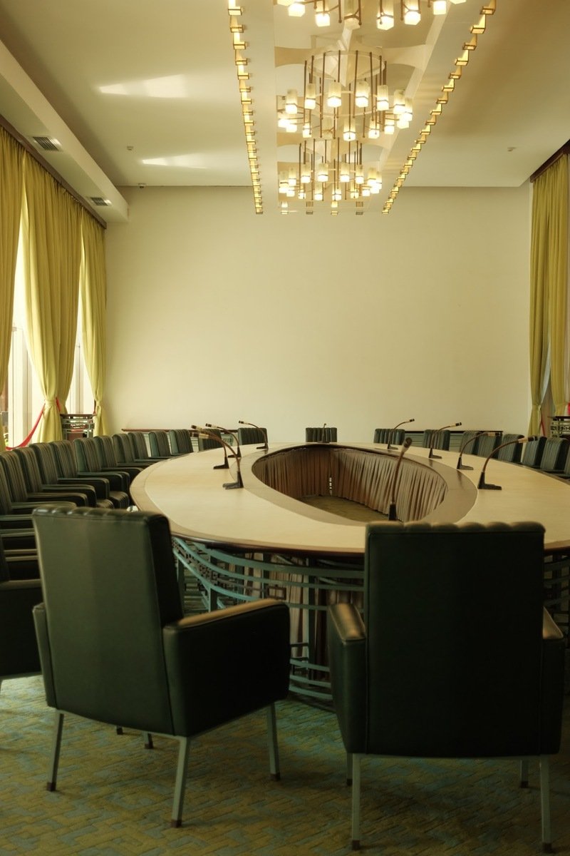 La salle du Conseil des ministres, conservée dans son décor d'époque.