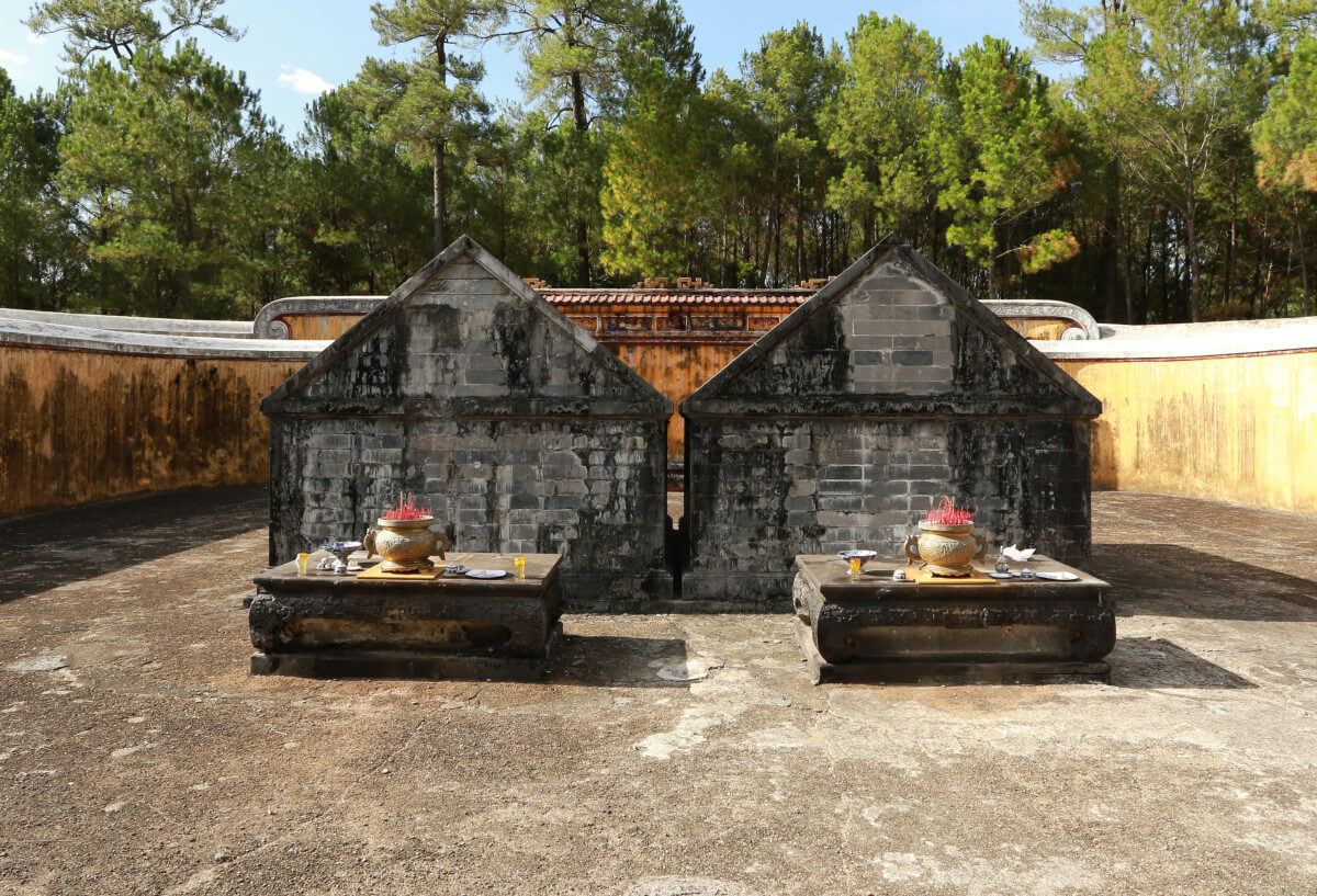 Sépulture double du roi et de la reine, Buu Thanh du tombeau de Gia Long