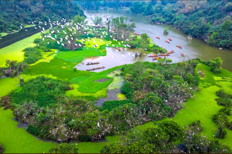 Vallée de l'Amour et verger de Thung Nham vus du ciel