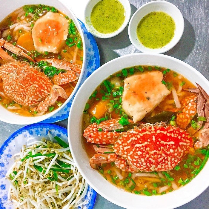 Banh canh ghe, soupe de nouilles épaisses au crabe de Phu Quoc