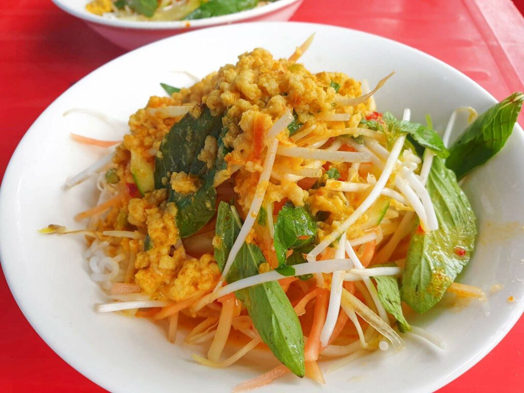 Bun ken nappé de sauce épicée à Phu Quoc