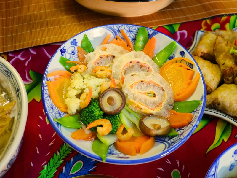 Canh Bóng, potage à la couenne de porc soufflée et légumes du Têt