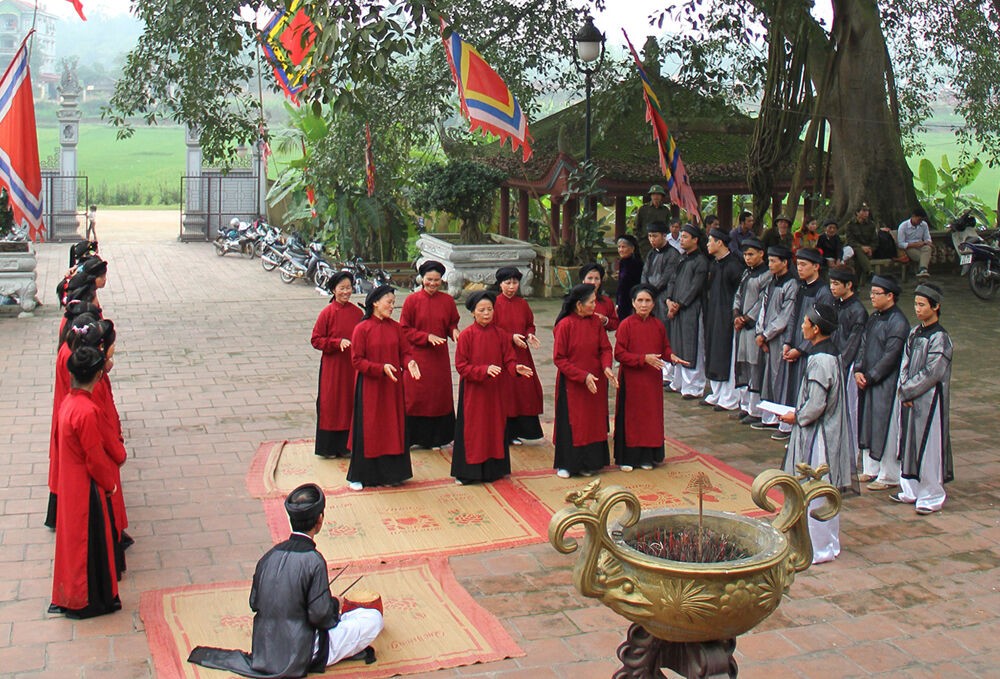 Chant hat Xoan lors d'une cérémonie de printemps à Phu Tho