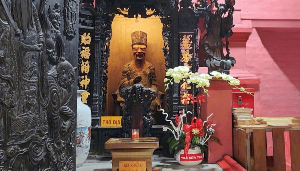 Statue de Tho Dia, dieu de la terre, à la Pagode de l'Empereur de Jade