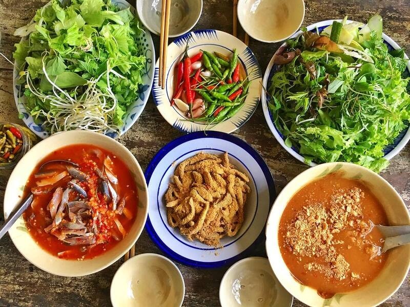 Goi ca mai, salade de poisson frais aux herbes de Phan Thiet