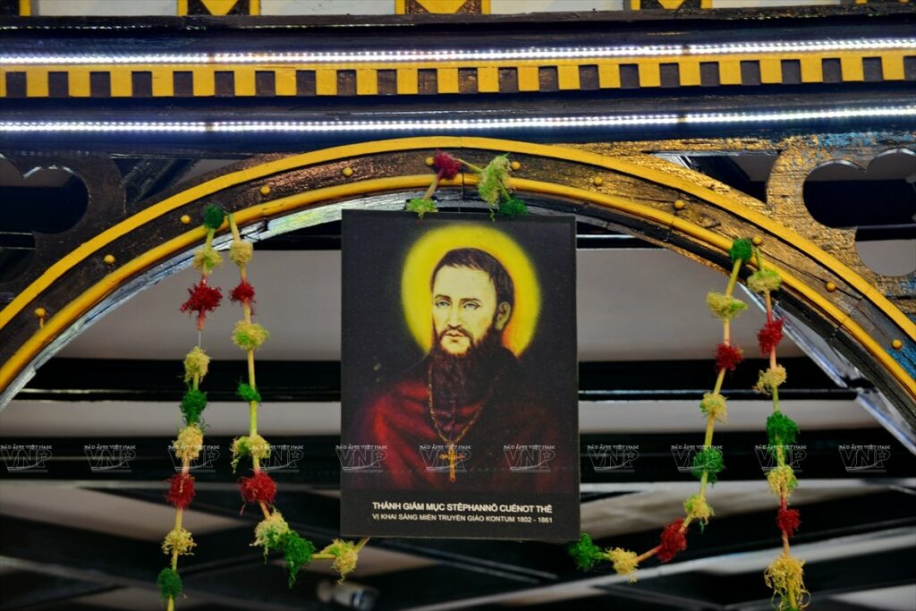 Portrait du Bienheureux Étienne Cuénot, fondateur de la mission catholique de Kon Tum