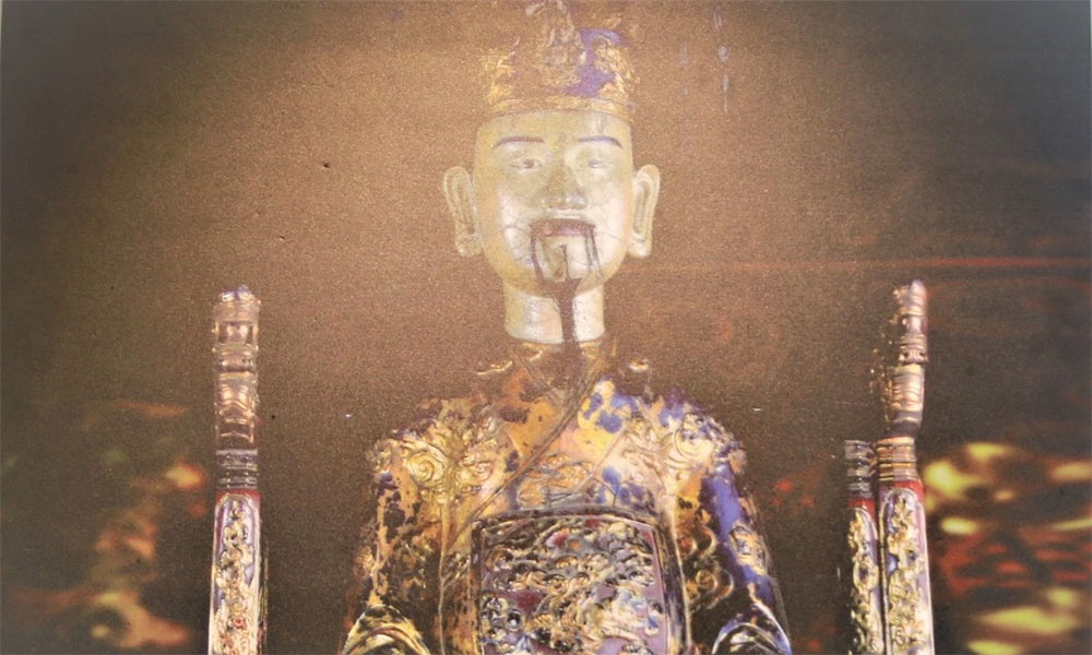 Statue du roi Dinh Tien Hoang, fondateur de Hoa Lu