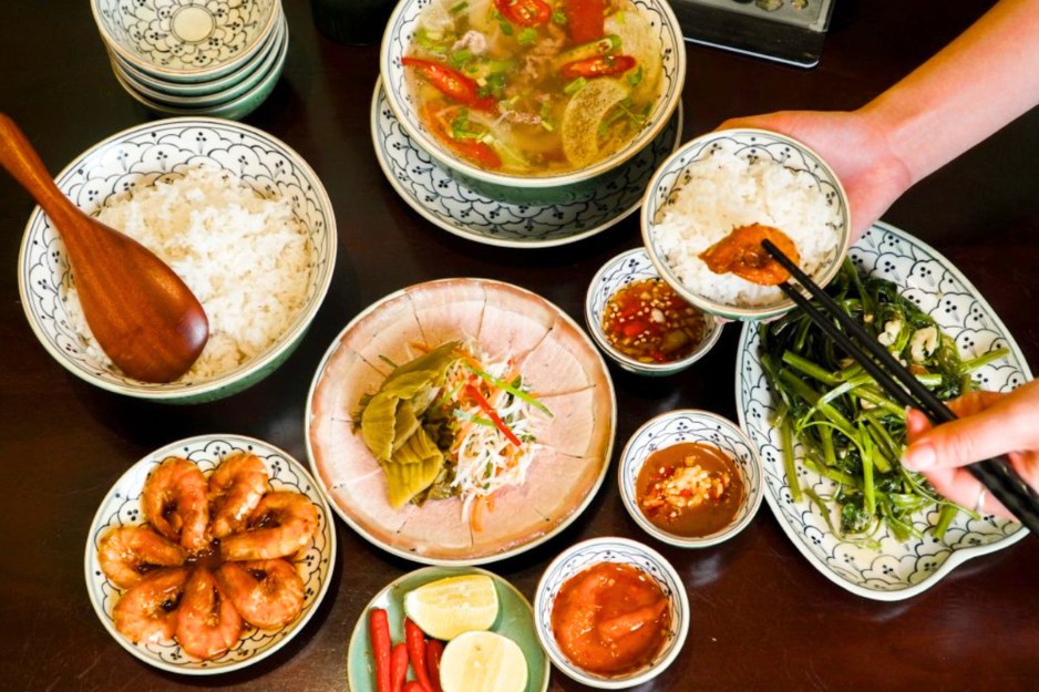 Plateau de spécialités culinaires du Centre du Vietnam