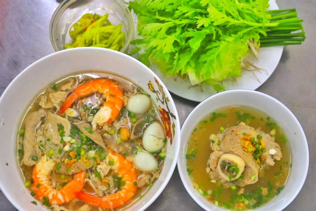 Hu tieu Nam Vang, soupe de nouilles au porc et aux fruits de mer